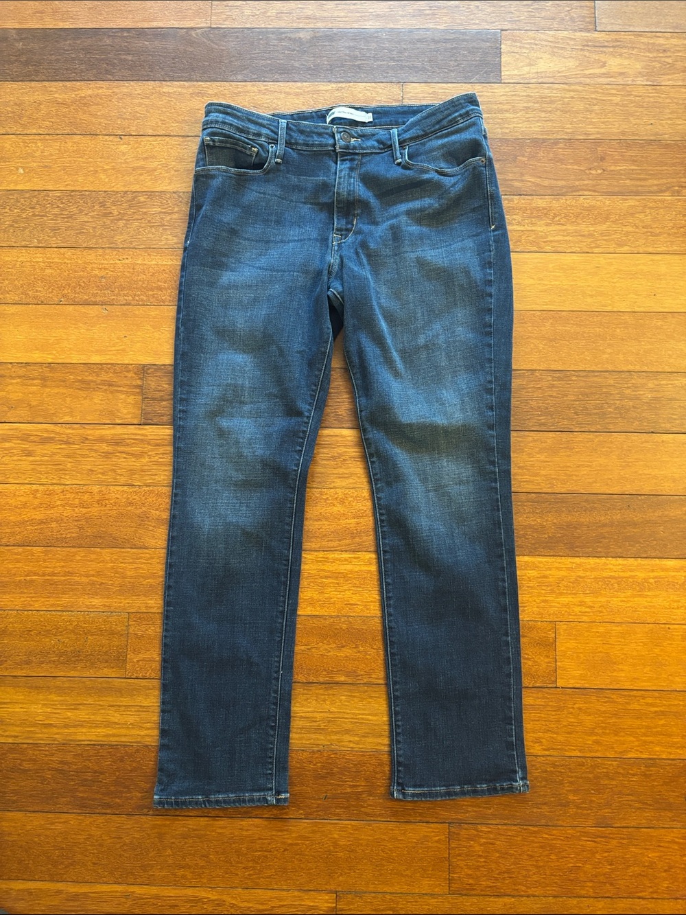 Levi’s Dark Wash Mid Rise Skinny